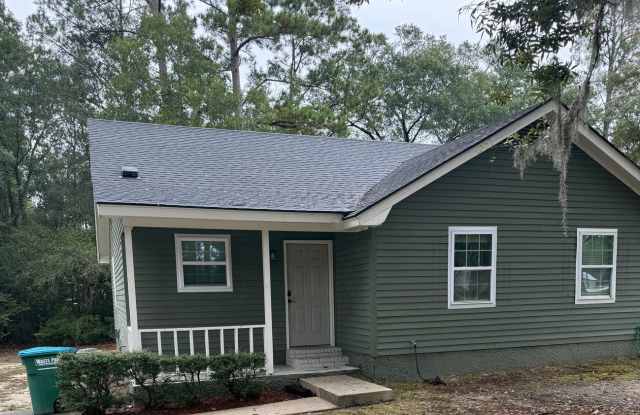 Modern 2-Bedroom, 2-Bath Duplex – Completely Renovated! photos photos