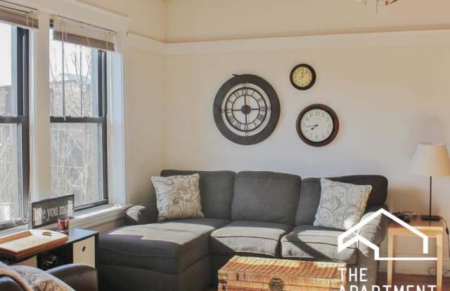 2606 West Gunnison St. Gallery 4