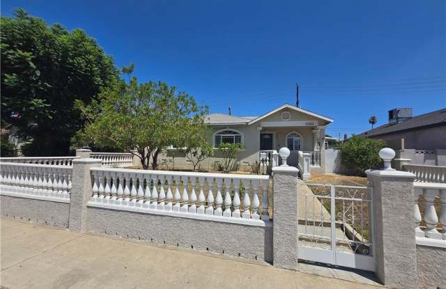 11522 Laurel Canyon Boulevard photos photos