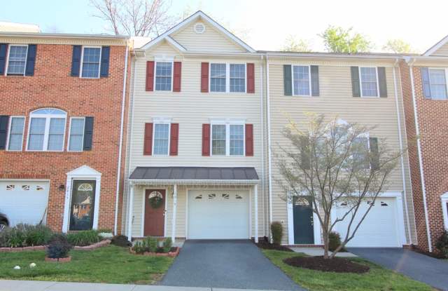 Large townhome with garage for rent in Taylor Springs! photos photos