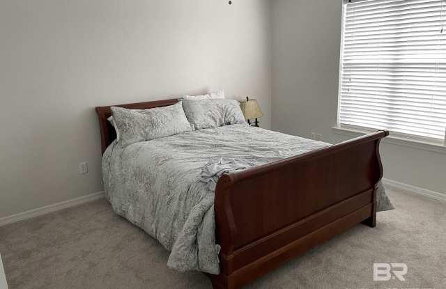9584 Villas Drive Gallery 3