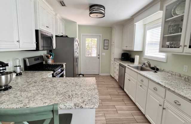 220 Jasmine Circle Gallery 3