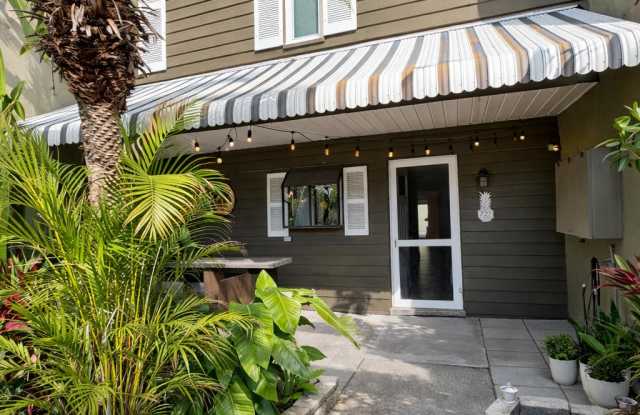 727 North Himes Avenue photos photos