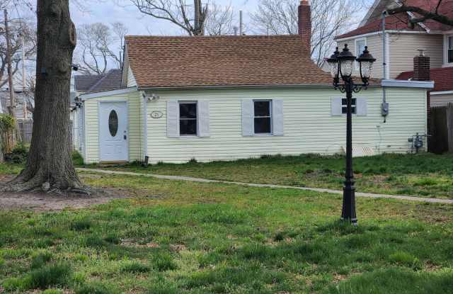 21 Collins Street - 21 Collins Street, Keansburg, NJ 07734