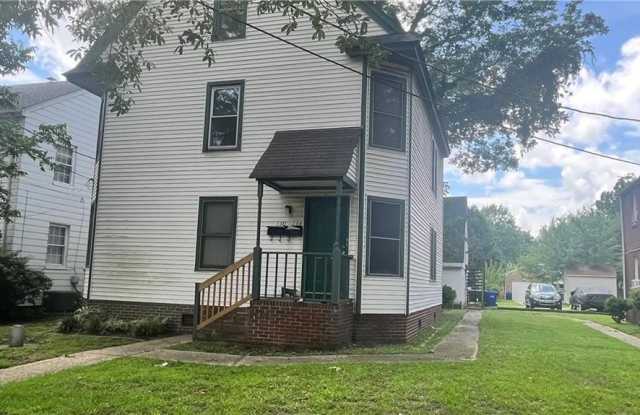 134 Chautauqua Avenue Gallery 1