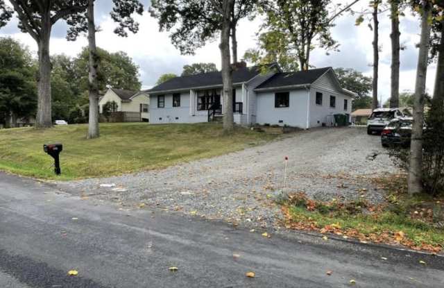 1105 Ironington rd photos photos