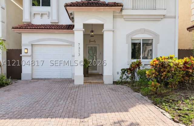 7313 NW 113th Pl Gallery 1