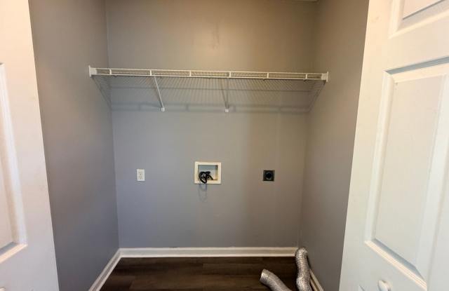 Prime Valdosta Location | Cozy 3 BR / 2 BA Home Near Moody AFB & SGMC Gallery 4