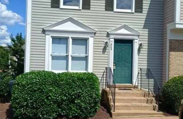 806 GROVE Avenue Gallery 1
