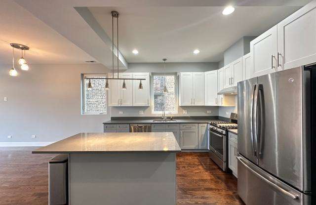 2639 Potomac Gallery 4