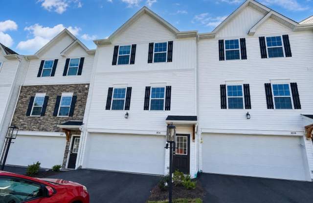 Brand-new townhome with modern finishes, flexible living space, and low-maintenance living. Gallery 3