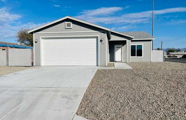 3BD/2BA Newer Home for Rent in Bullhead City, AZ Gallery 1
