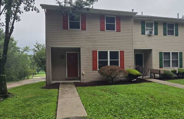 Extra Large Updated 3 Bedroom Townhouse - Burrell School Disctrict photos photos