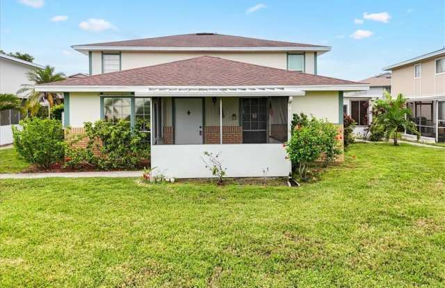 3297 Royal Canadian Trace unit: 1 - 3297 Royal Canadian Trace, Villas, FL 33907