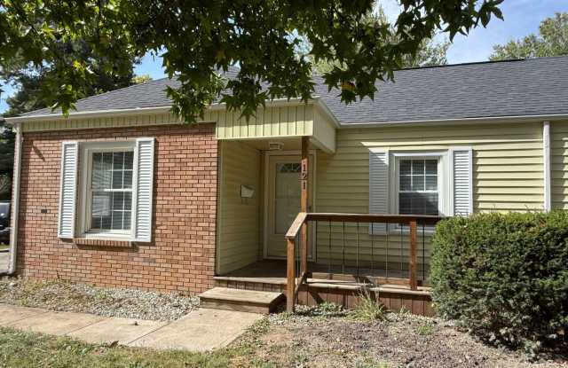 Edgewood- Renovated - Garage photos photos