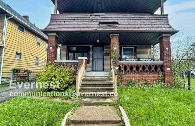 12013 Parkhill Avenue photos photos