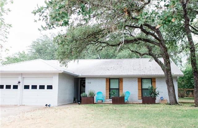 1508 Woodhill DR - 1508 Woodhill Drive, Round Rock, TX 78681