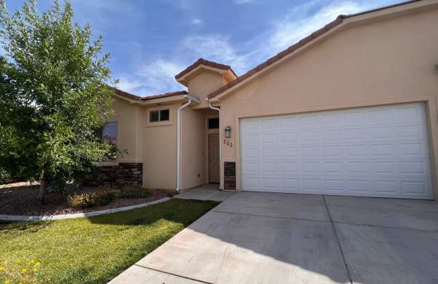 Hurricane Townhome Gallery 1