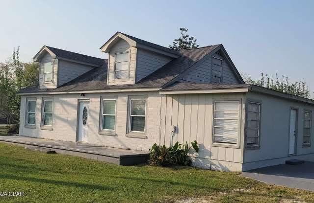 17951 Main Street North photos photos