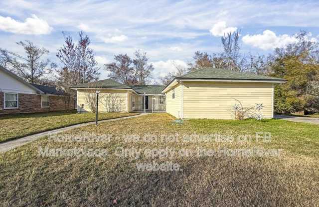 1746 Bartlett Ave - 1746 Bartlett Avenue, Bellair-Meadowbrook Terrace, FL 32073