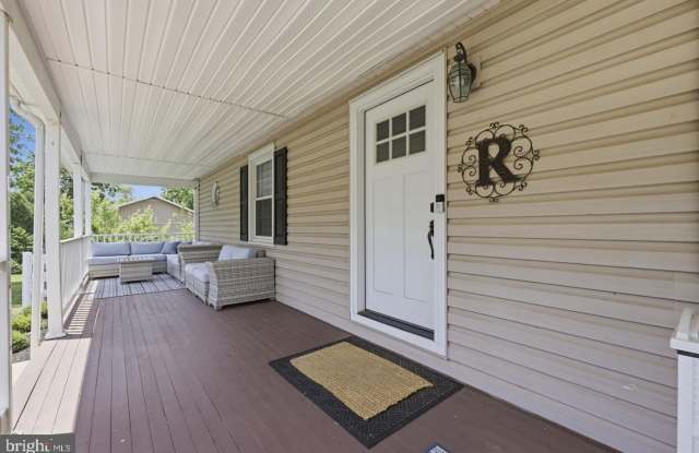 1682 CREEK Road Gallery 4