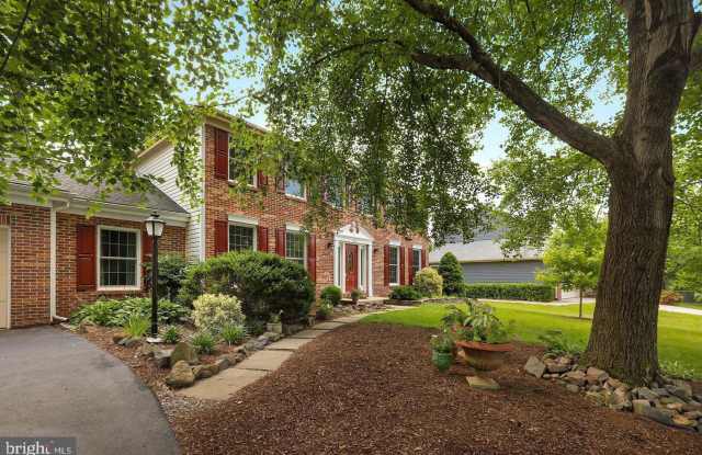 1435 CELLAR CREEK WAY Gallery 2