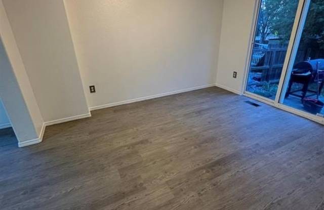 4993 Hawk Meadow Drive Gallery 3