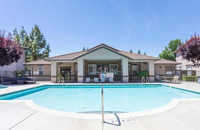 Crocker Oaks Apartments photos photos