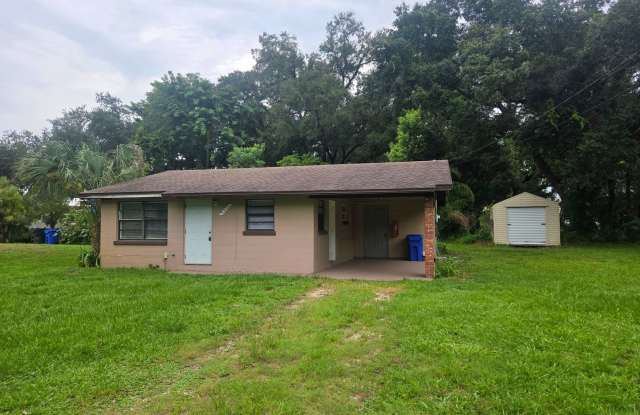 2 Bedroom, 1 Bath House in North Lakeland Gallery 1