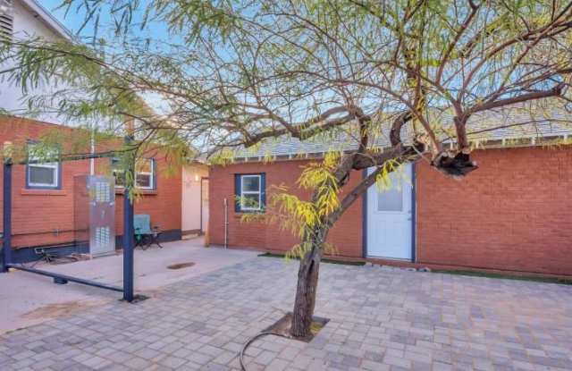 320 N 13th Pl Gallery 2