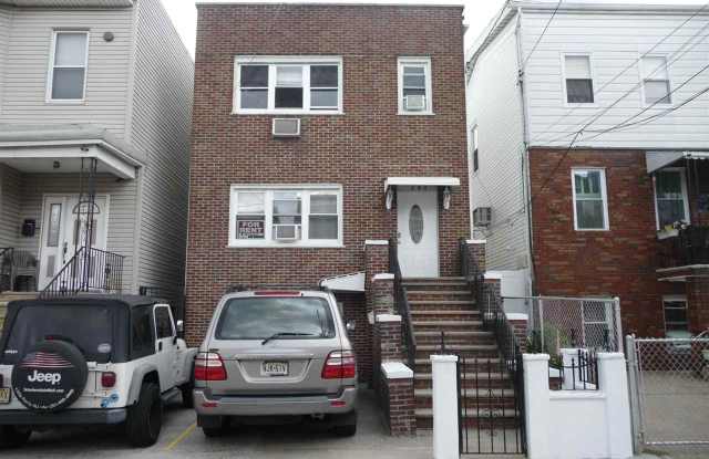 393 NEW YORK AVE photos photos