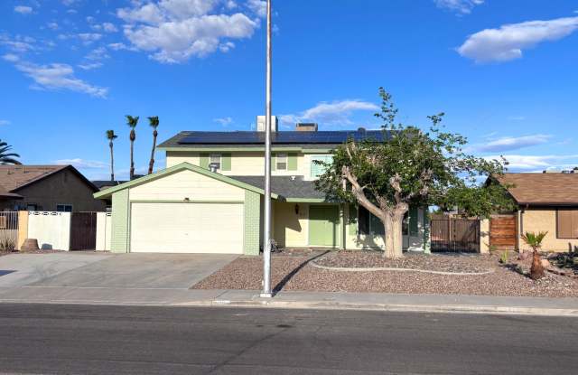 4 Bedroom Home located Near Alta and the 95 Freeway in Mature Neighborhood with no HOA. HOME HAS SOLAR! photos photos