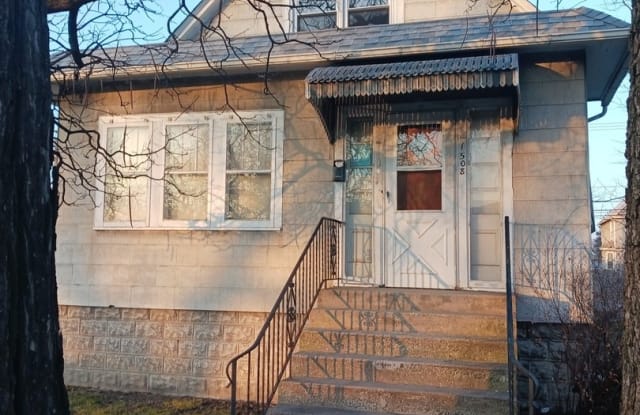 1508 S 1st Avenue - 1508 South 1st Avenue, Maywood, IL 60153