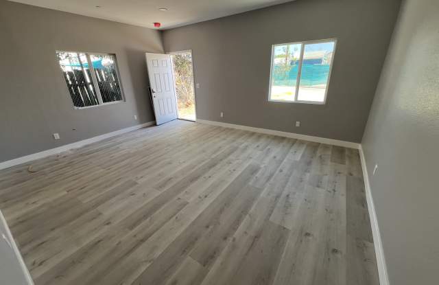 3213 38th Street - 2 Gallery 3