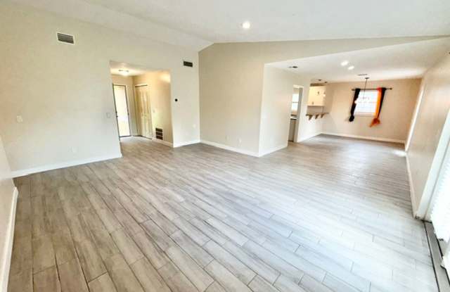 Longwood - 3 Bedroom, 2 Bathroom - $2,495.00 Gallery 4