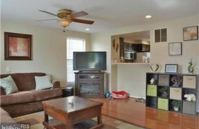 45322 GABLE SQUARE Gallery 3