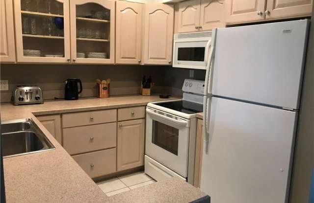 5564 NE Gulfstream Way Gallery 3
