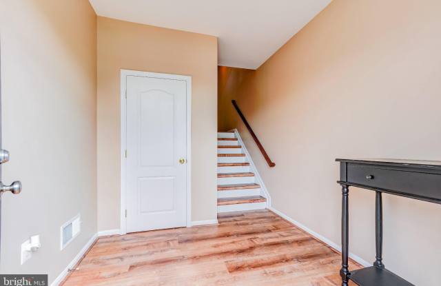 5408 HARTFIELD Avenue Gallery 2