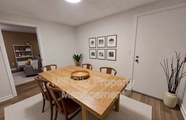 80L English Village Road Gallery 4