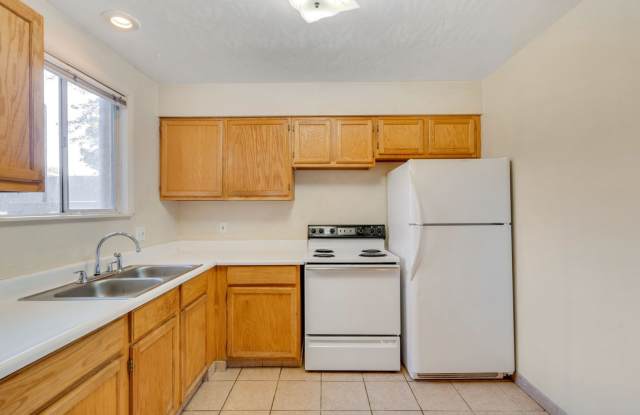 2108 Applewood Gallery 3