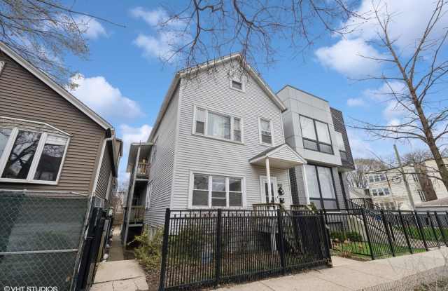 2531 W Lyndale Street unit: 2R photos photos