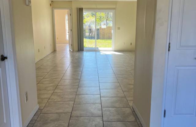 11170 WANDERING OAKS Drive Gallery 3