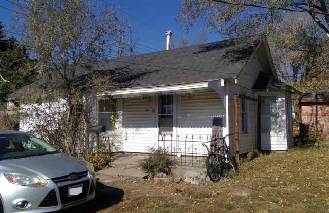 607 East C Street - 607 East C Street, McCook, NE 69001