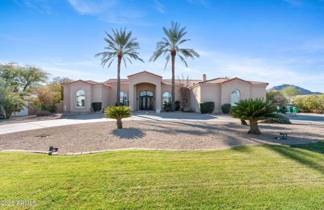 6807 E MEADOWLARK Lane photos photos