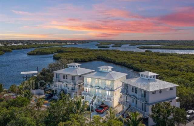 3522 Walker Island Rd - 3522 Walker Island Drive, Bradenton, FL 34208