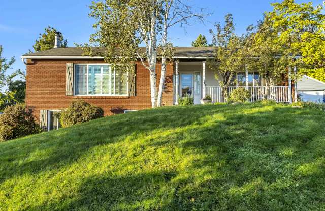 2467 E Skyline Dr Gallery 2