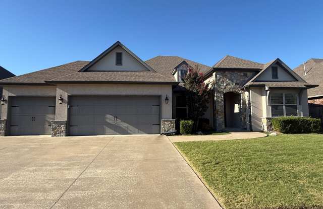 Luxury 4 Bedroom 2 Bath Tulsa Home in BA School District Gallery 1
