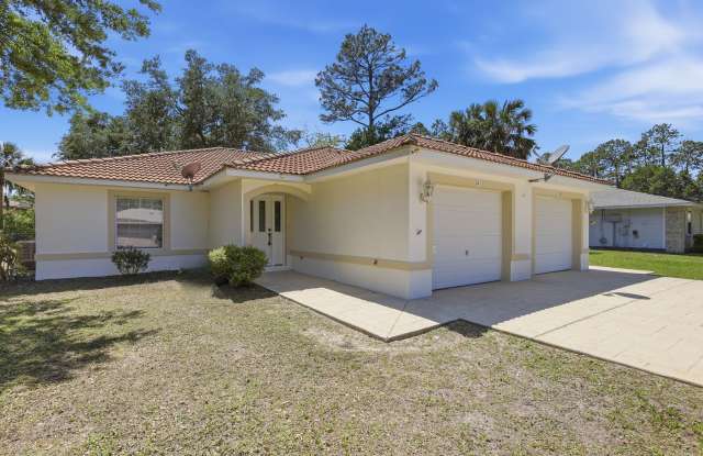 2 Bed 2 Bath Duplex with Garage! Gallery 3