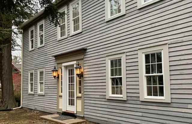 105 Greenwoods Road East photos photos