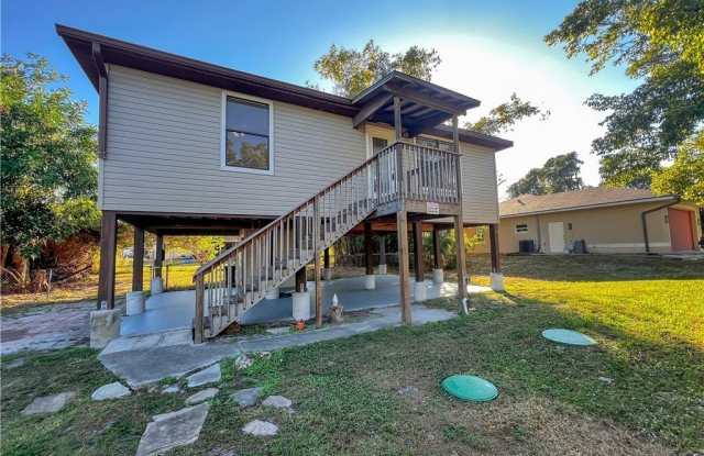 8350 Wren Road photos photos